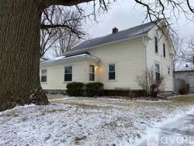 Main picture of 300 Bristol St S