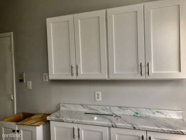 Main picture of 89 E 25th St