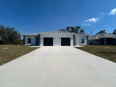 Main picture of 8432 Agate St