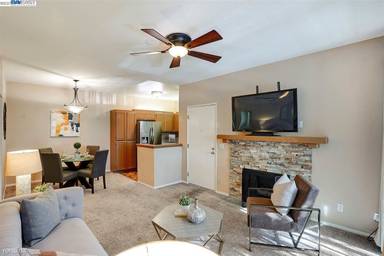 Main picture of 37248 Meadowbrook Cmn