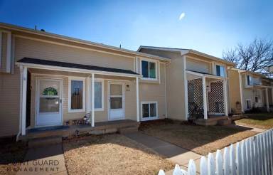 Main picture of 5590 S Gold St