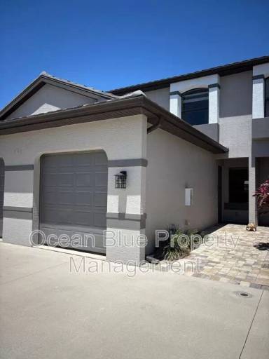 Main picture of 421 SW 47th Ter