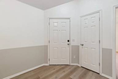 Main picture of 12325 SW 6th St