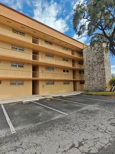 Main picture of Tampa Racquet Club Condo