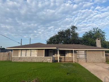 Main picture of 832 S 15th St