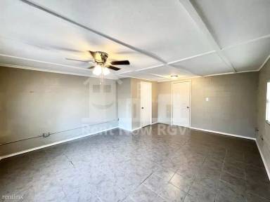 Main picture of 2232 Chicago Ave