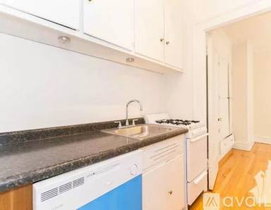 Main picture of 439 W Melrose St