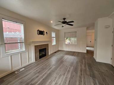 Main picture of 4616 SE Lone Oak St