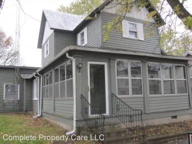 Main picture of 303 E Henry St