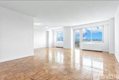 Main picture of 2500 Netherland Ave
