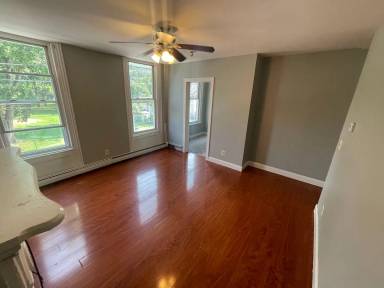 Main picture of 52 Bassett St