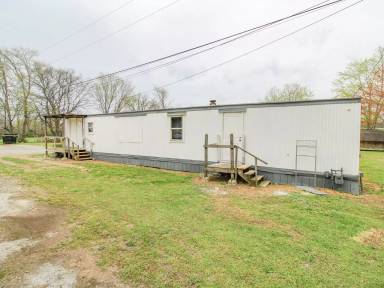 Main picture of 9 Simpson Rd
