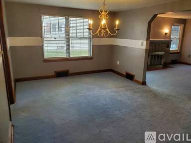 Main picture of 320 S 6th St