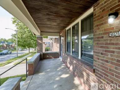 Main picture of 5021 Ray Ave