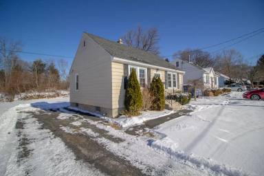 Main picture of 9 Lester St