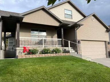 Main picture of 639 S Appaloosa Cir