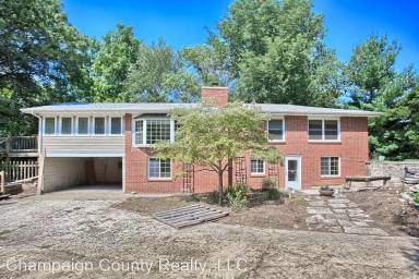 Main picture of 1195 County Road 900 E