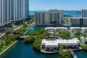 Main picture of 201 Poinciana Dr