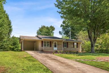 Main picture of 121 Gibbs Trl
