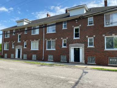 Main picture of 4111 Midland St