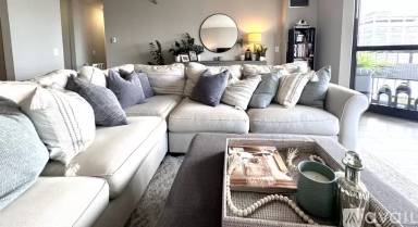 Main picture of 2555 N Clark Apartments