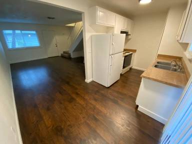 Main picture of 1506 Lake Blvd