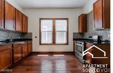 Main picture of 1458 N Ashland Ave