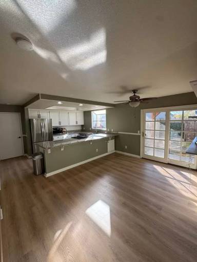 Main picture of 1371 Blossom Dr