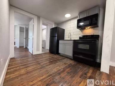 Main picture of 656 Riverside Dr