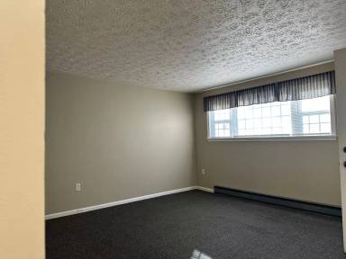 Main picture of 802 12th St NW
