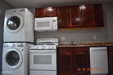 Main picture of 1050 Grand Ave
