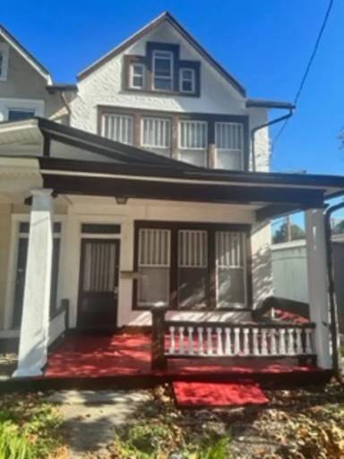 Main picture of 611 W Main St