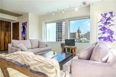Main picture of 800 Brazos St
