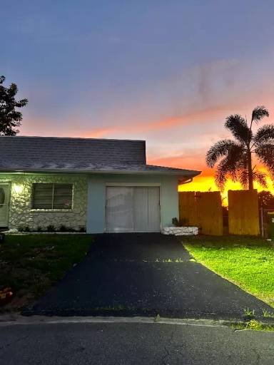 Main picture of 437 Via Palermo Ct