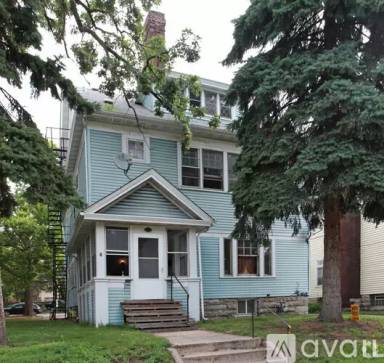 Main picture of 1111 4th St SE