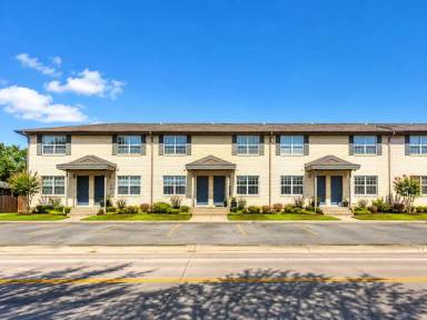 Main picture of 808 S Center St