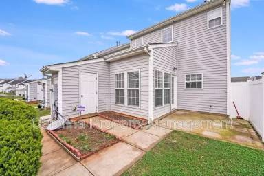 Main picture of 4901 Sunburst Ln