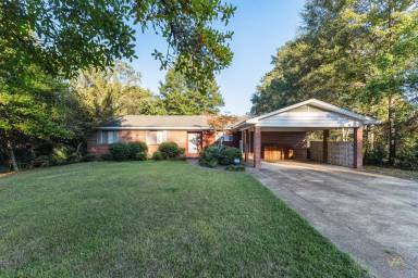 Main picture of 402 Crestmont Ave
