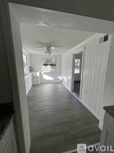 Main picture of 1623 E 12th St