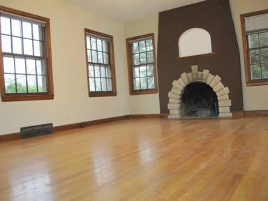 Main picture of 215 Highland Dr