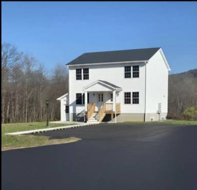Main picture of 63 River Valley Ct