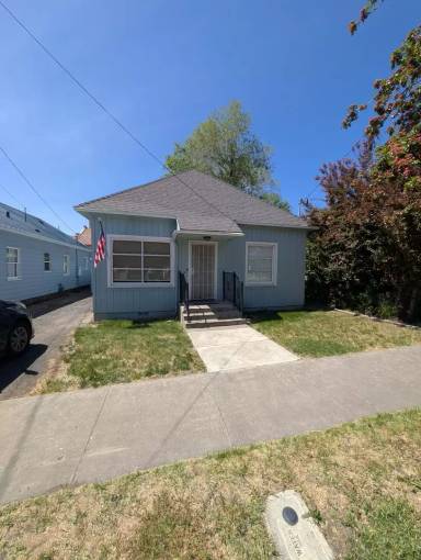 Main picture of 318 N 9th St
