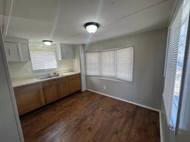 Main picture of 211 Victoria Circle