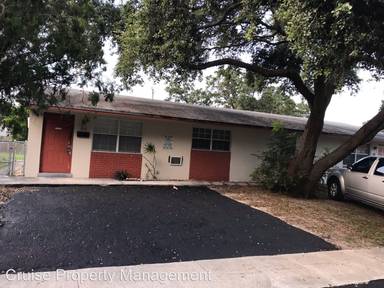 Main picture of 210 SW 3rd St