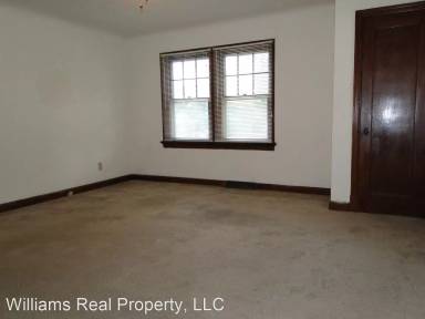 Main picture of 809 E 5th St