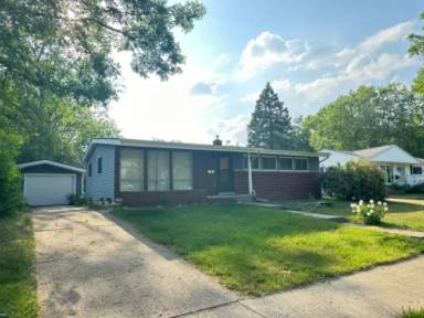 Main picture of 2726 Cranbrook Rd