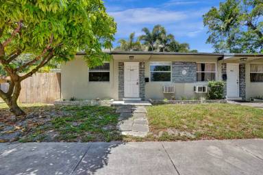 Main picture of 401 SW 11th Ct