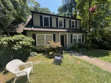 Main picture of 451 Durand Dr NE