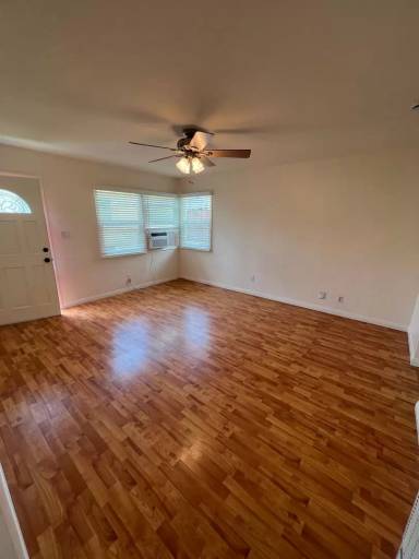 Main picture of 111 W McFarlane Dr