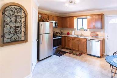 Main picture of 2969 Park Street - 6